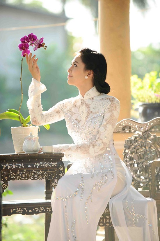 Mẫu áo dài trắng bạn nên chọn