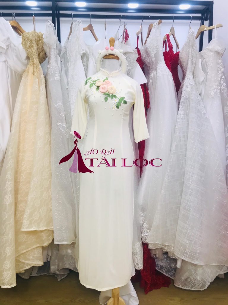 Áo Dài Phụ Dâu Vàng Lợt KH Cúc Họa Mi