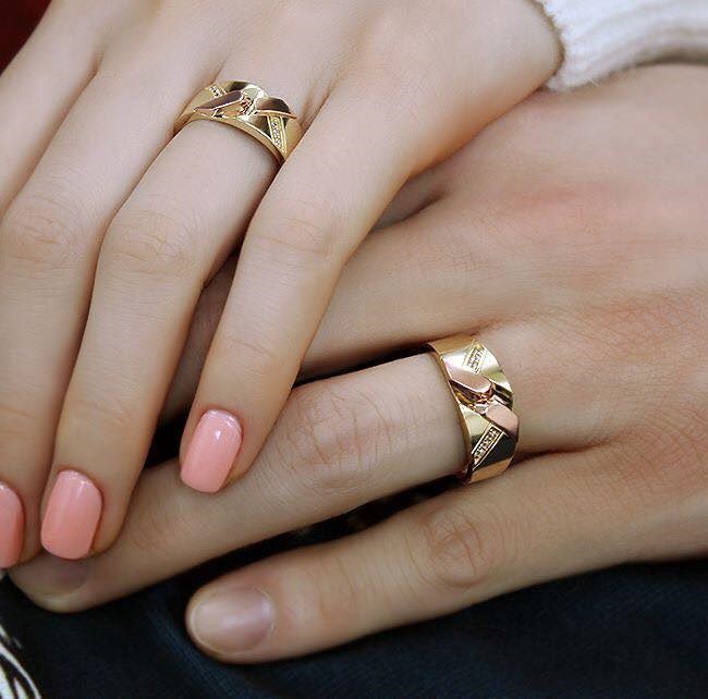 Nhẫn đính Hôm Của 2 vợ chồng