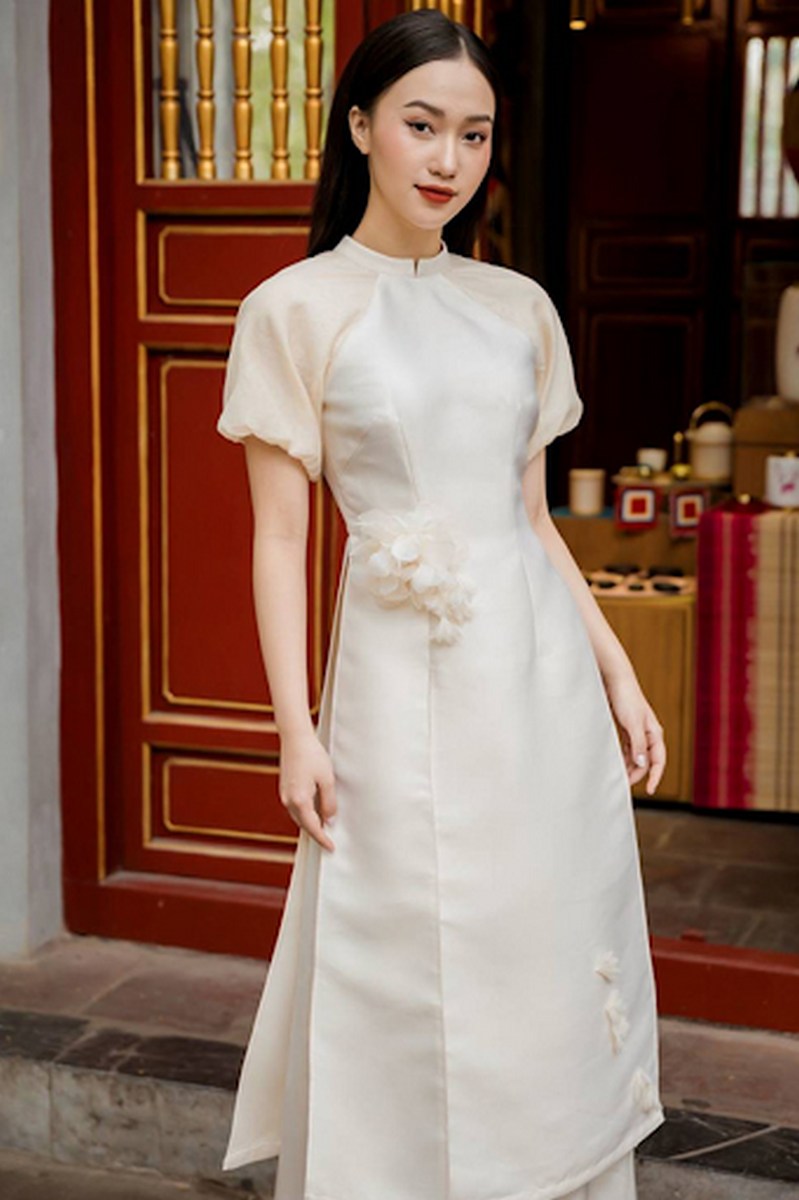 7+ mẫu áo dài cưới màu trắng thiết kế độc đáo 2023