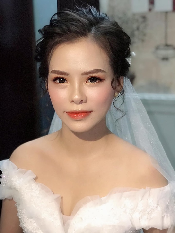 Dịch vụ trang điểm cô dâu make dự tiệc đẹp tại nhà ở TP HCM - Áo Dài Tài Lộc