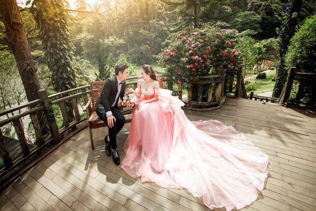 #TOP 5 cách tạo dáng chụp ảnh cưới ngoại cảnh đẹp xuất sắc nhất hiện nay - Áo Dài Tài Lộc