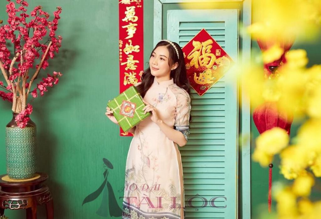 Concept chụp ảnh xuân với áo dài. Ảnh: ÁO DÀI TÀI LỘC Concept chụp ảnh xuân với áo dài. Ảnh: ÁO DÀI TÀI LỘC