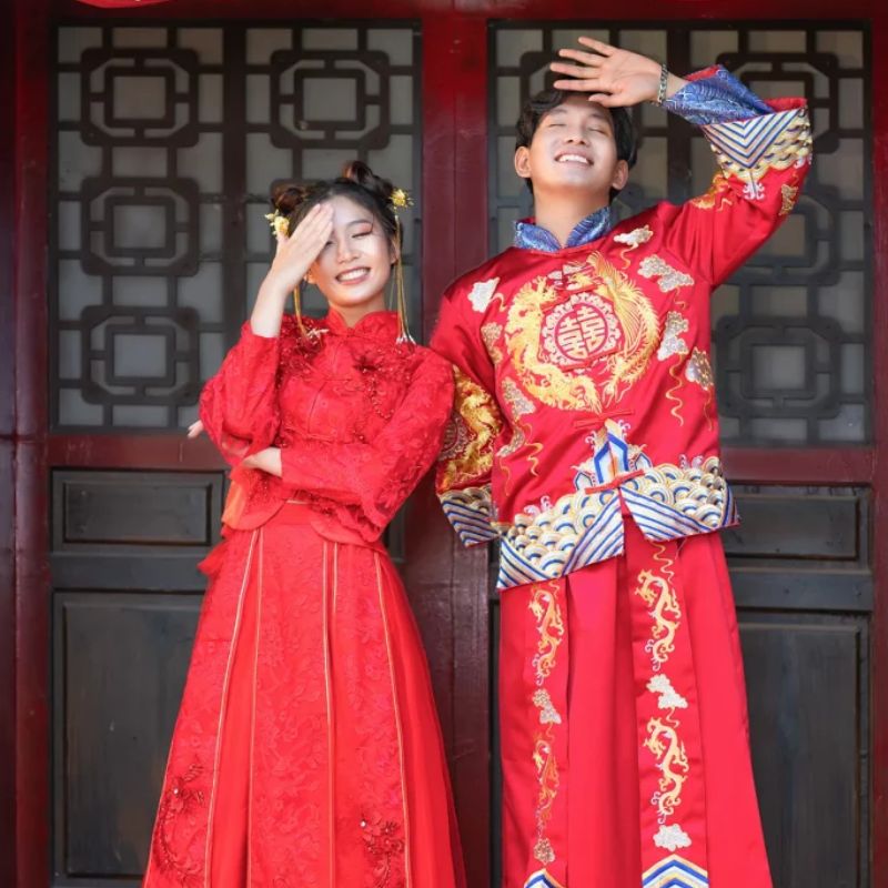 Concept chụp ảnh cưới cổ trang Trung Hoa vui vẻ