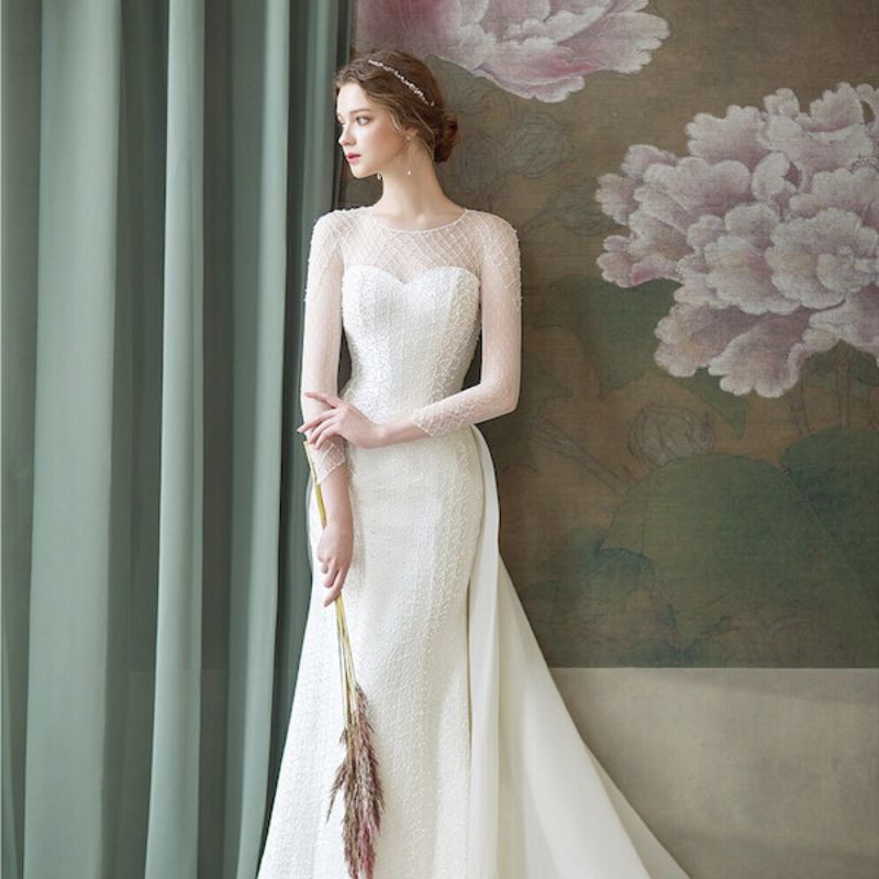 Váy cưới dài tay phong cách đơn giản tinh tế