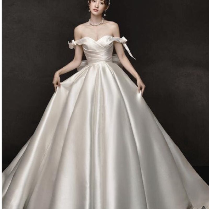 Mẫu váy cưới satin trơn đẹp đơn giản sang trọng nhất