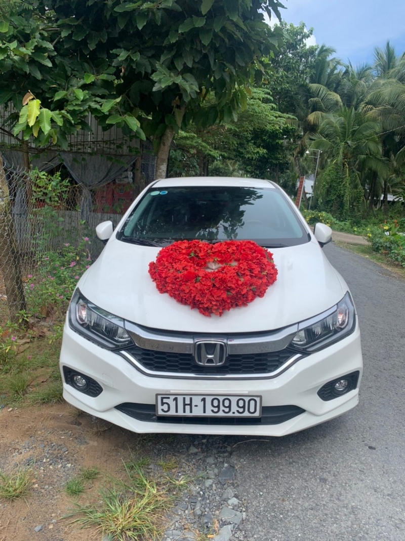 Cho thuê hoa giả trang trí xe cưới giá rẻ ở TPHCM | Tài Lộc - Áo ...