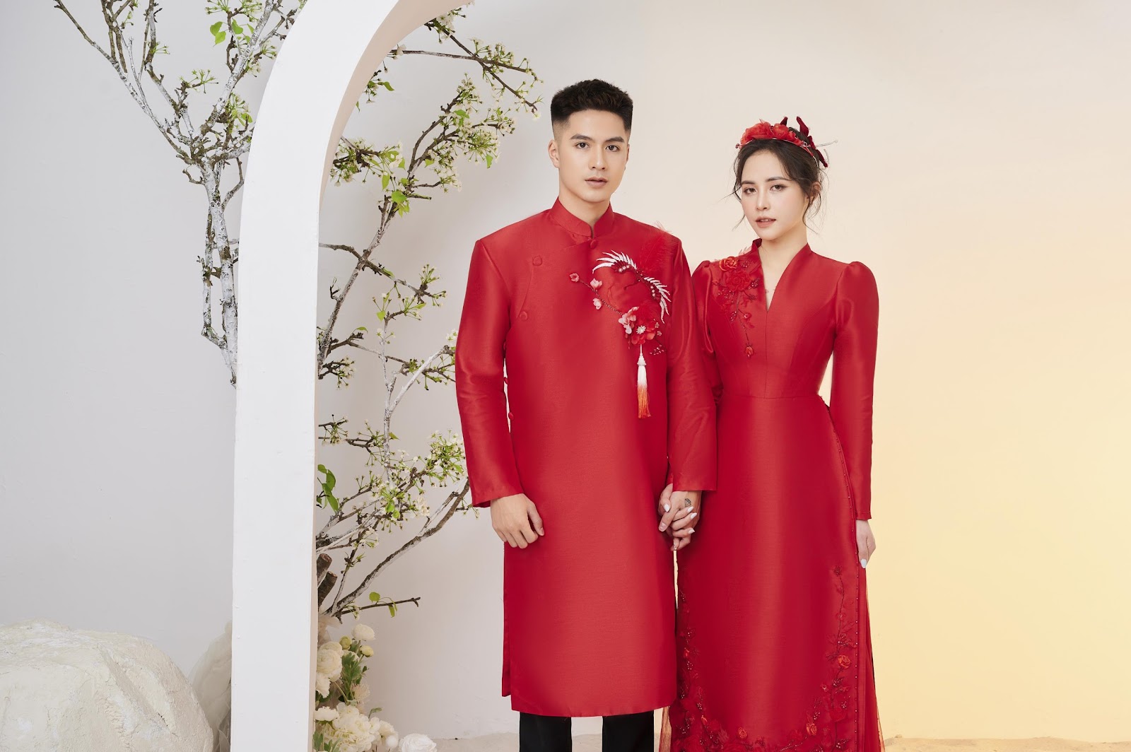 Mẫu áo dài cưới đẹp màu đỏ